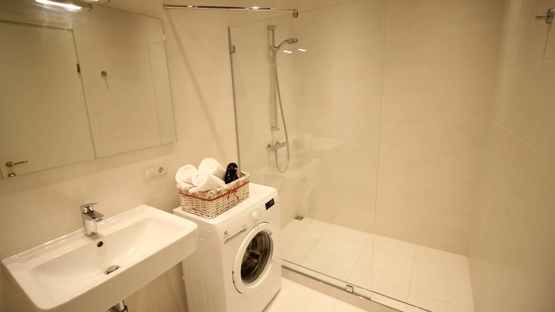 Super Luxury Apartments Tbilisi